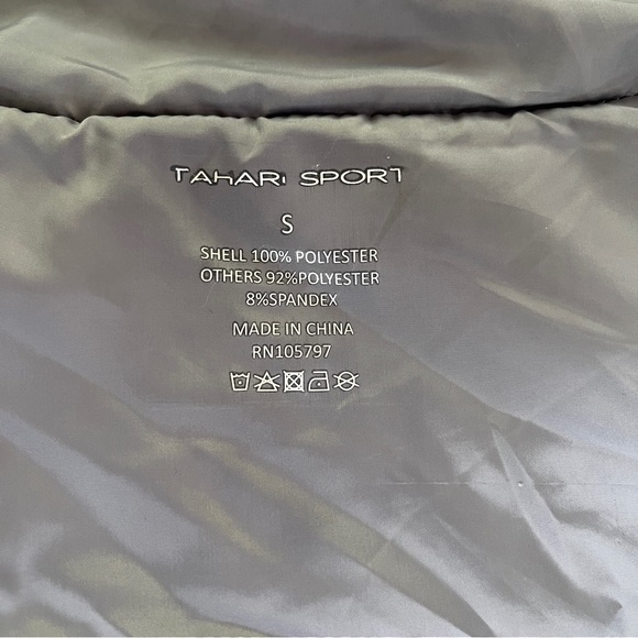 Tahari Sport puffer vest - Picture 7 of 11